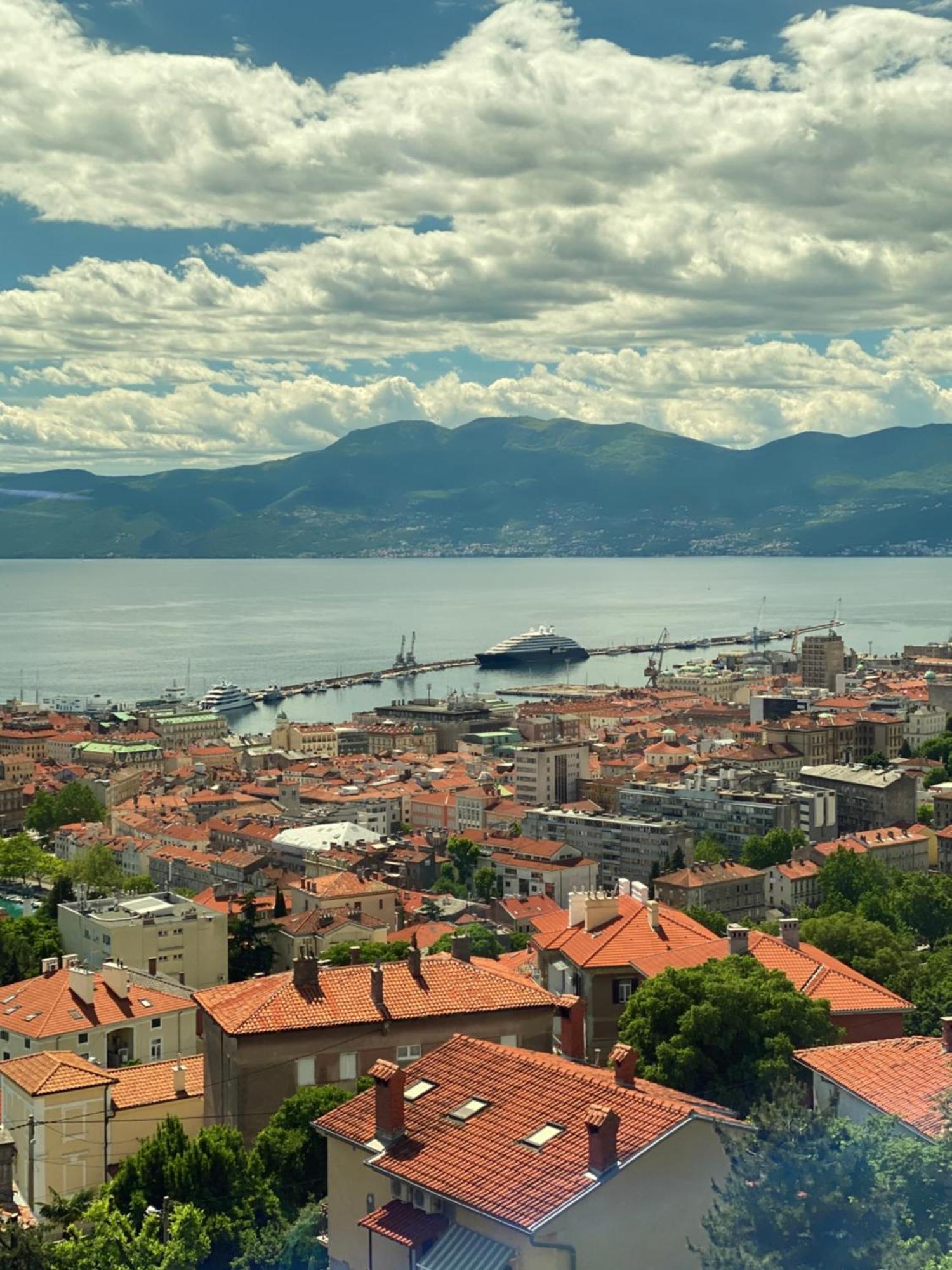 Nona'S View With Balcony Apartment Rijeka Exterior photo